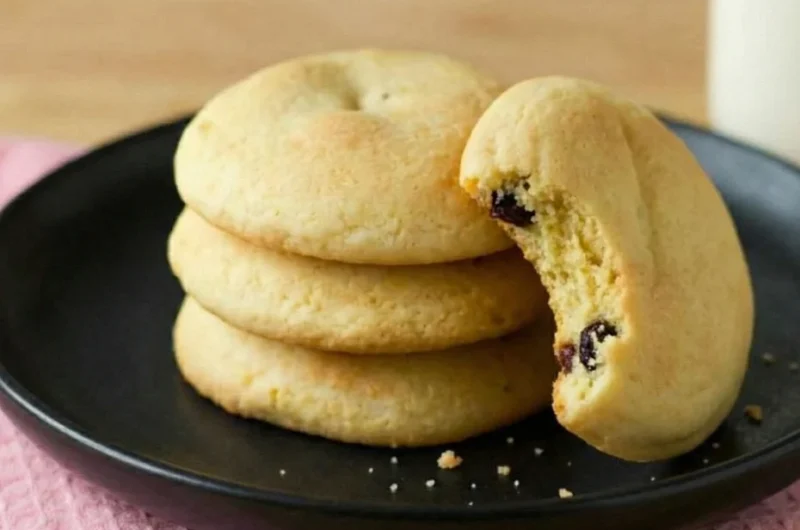 Filled Raisin Cookies