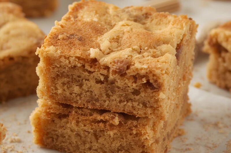Snickerdoodle Blondies cooking